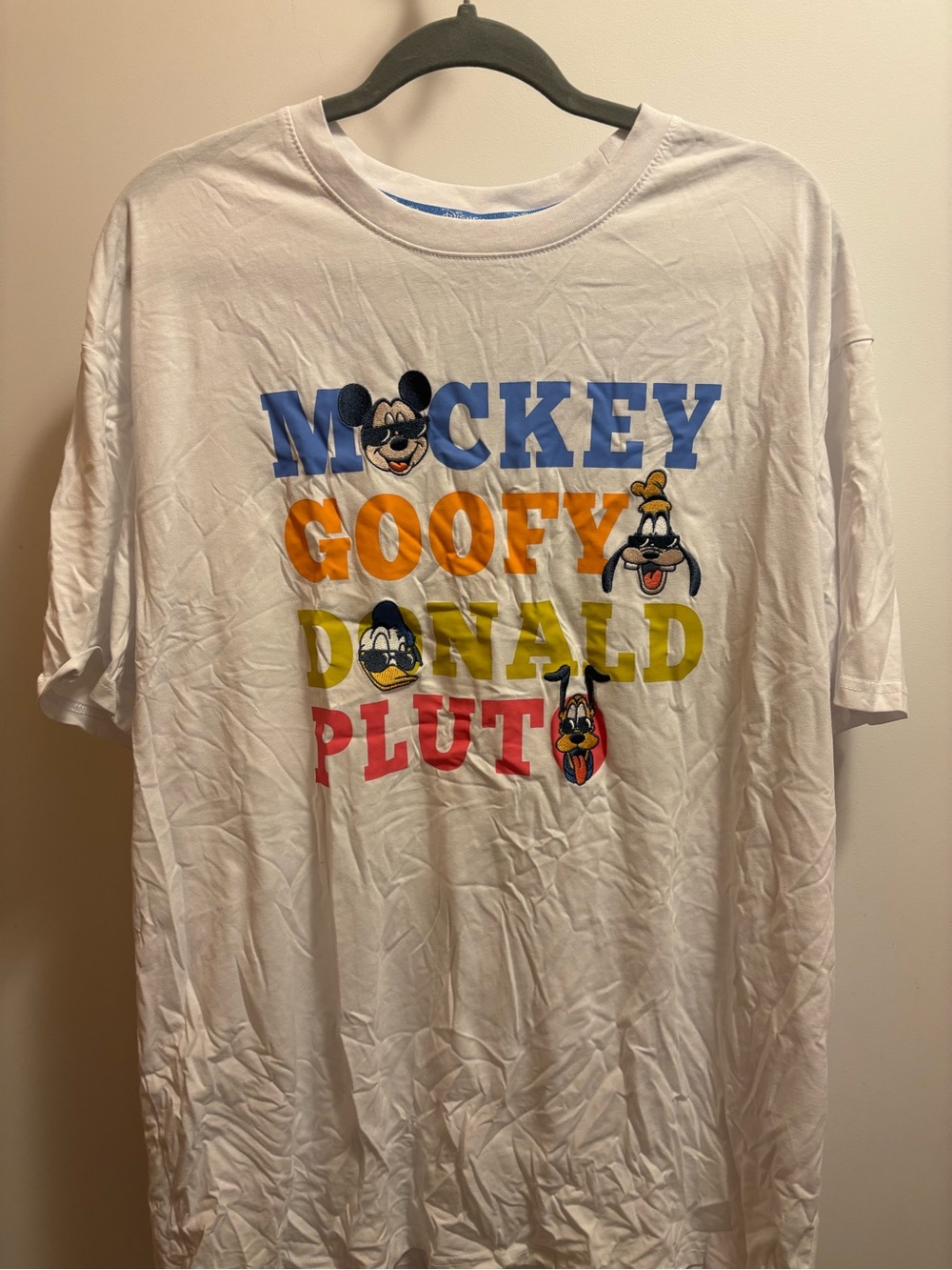 Disney Mickey & Friends Cool Sunglasses Graphic Tee Size XXL